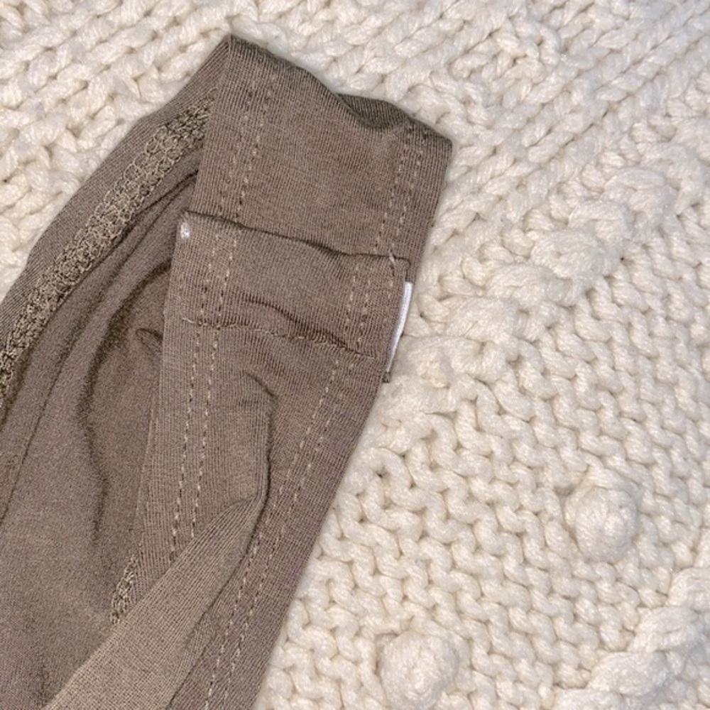 Peach Love waffle knit top size small olive green - Picture 8 of 9